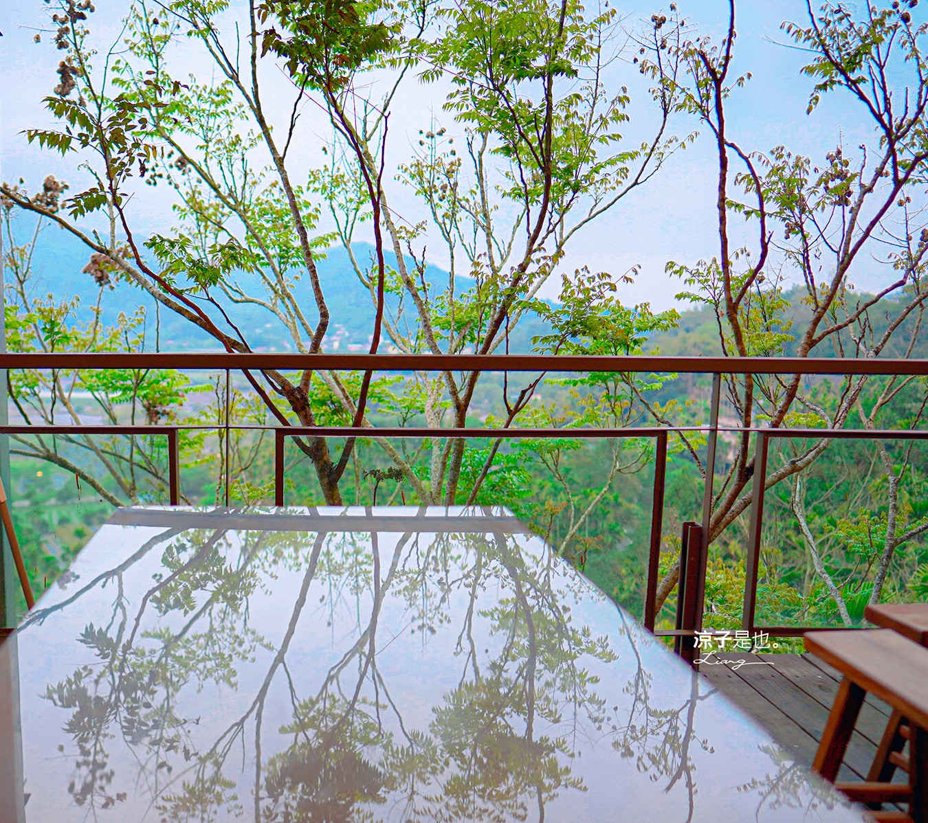 日月潭美食 山頂玻璃屋私房菜 南投魚池餐廳 無菜單私房料理 預約制 絕美景觀餐廳 合菜