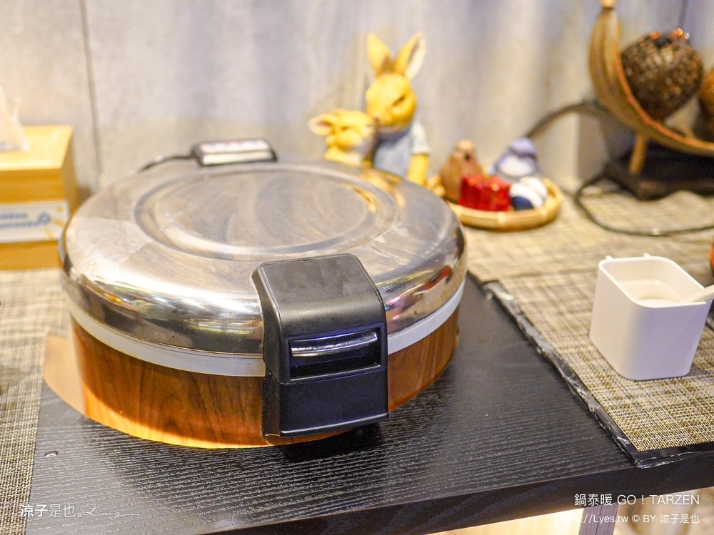 鍋泰暖 台中大里店 菜單 生日壽星優惠 泰式料理 火鍋吃到飽 自助吧 大里美食 親子友善餐廳 冬陰功火鍋 台中聚餐