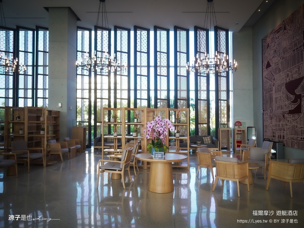 福爾摩沙遊艇酒店 台南安平住宿 台南飯店 遊艇酒店 無邊際泳池 笑笑羊 早餐 台南親子飯店