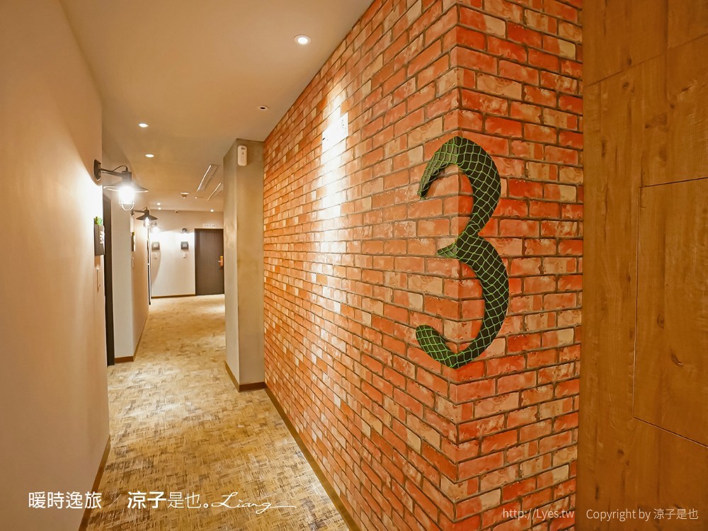 暖時逸旅 早餐 台南住宿 文青復古 國華街 赤嵌樓 永樂市場 台南親子飯店 Somer Hotel 三人房房型 房價