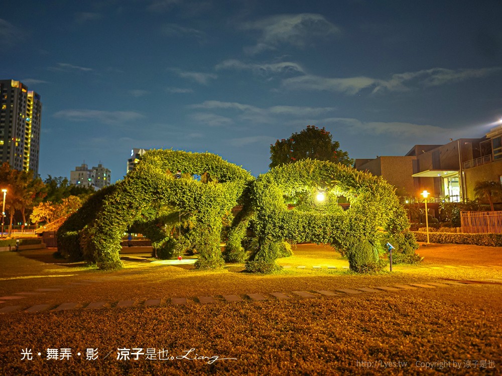 2022臺灣國際光影藝術節 台中光影展 美術館光影藝術節 夜景 光‧舞弄‧影 戶外裝置藝術 IG打卡
