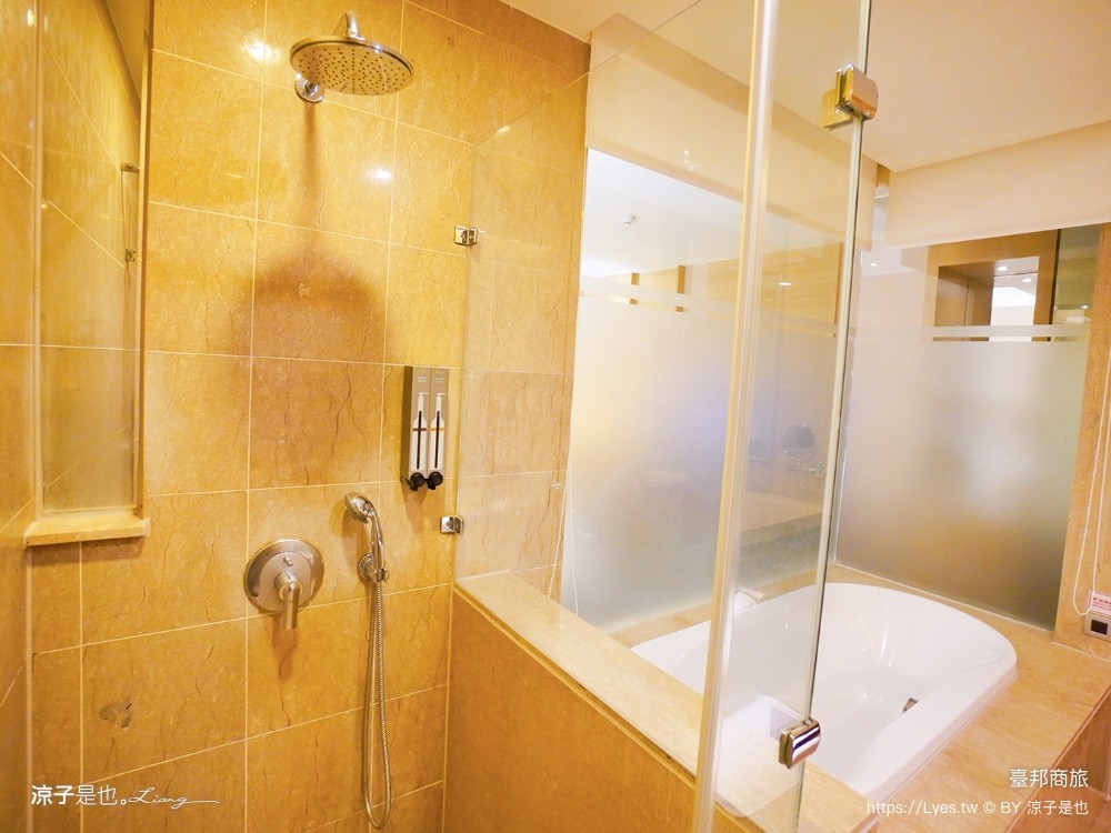 臺邦商旅 安平住宿推薦 房型 早餐 高CP值 台南親子住宿 空中花園 健身房 Gogoro