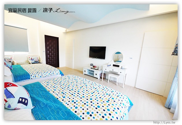 宜蘭民宿-晨園民宿-靠近傳藝中心，每間房都有陽台可以放空的宜蘭民宿