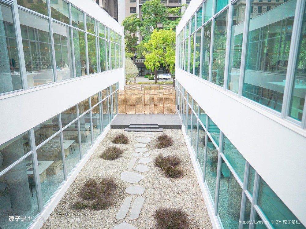 涮屋馬 菜單 新開幕 屋馬火鍋品牌 試營運 個人鍋物 和牛套餐 訂位 停車 台中火鍋餐廳 新光三越美食 和牛套餐 訂位 停車 台中火鍋餐廳 新光三越美食