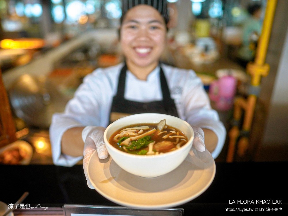 la flora khao lak 泰國攀牙 飯店推薦 泳池住宿 泰國五星級飯店 海景 沙灘 考拉 渡假村推薦