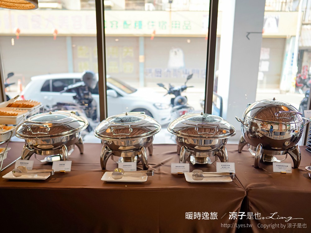 暖時逸旅 早餐 台南住宿 文青復古 國華街 赤嵌樓 永樂市場 台南親子飯店 Somer Hotel 三人房房型 房價