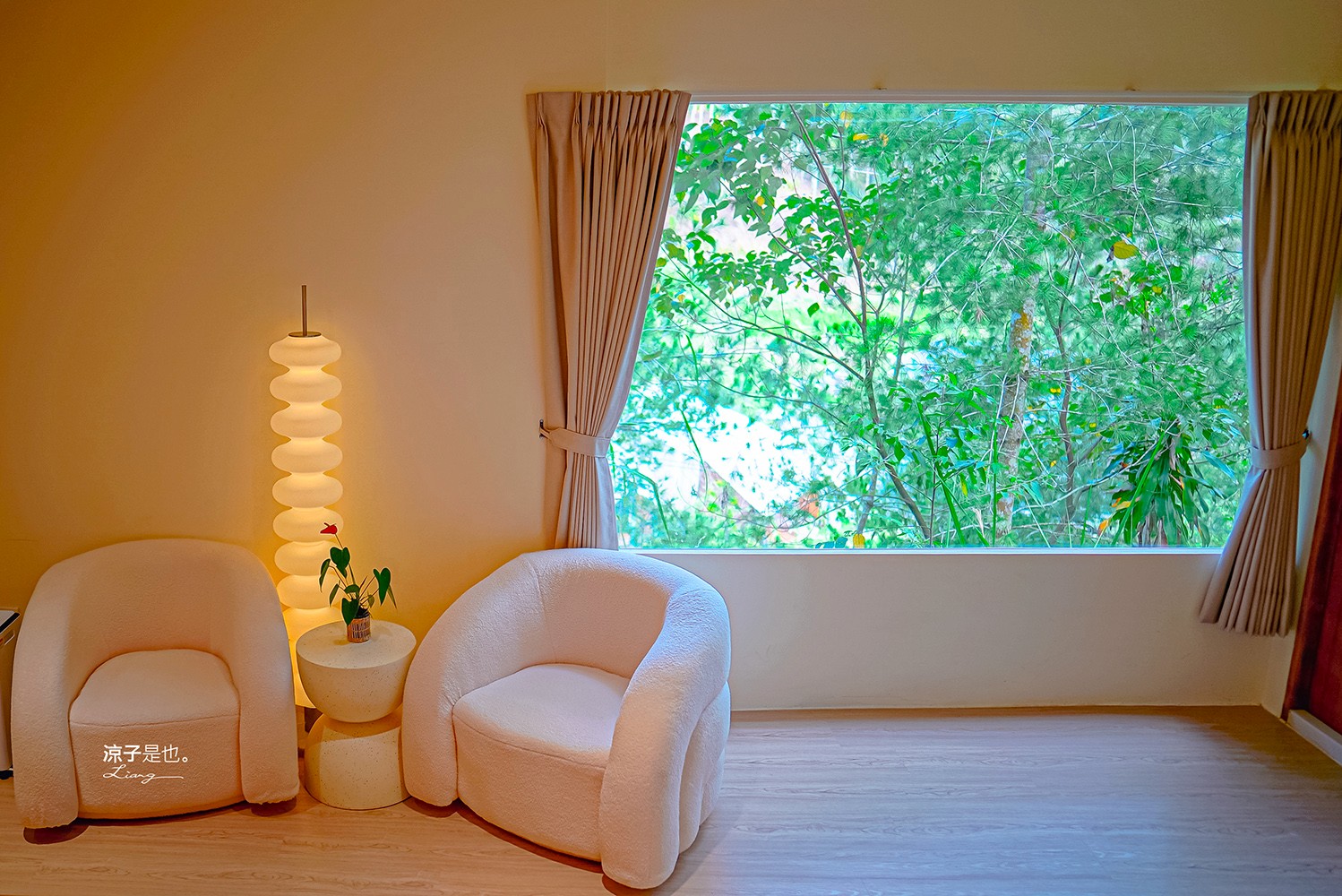 葉子祕境 南投埔里民宿 森林住宿 villa 豪華懶人露營 一泊二食 飯店 netflix disney 日月潭 早餐 晚餐