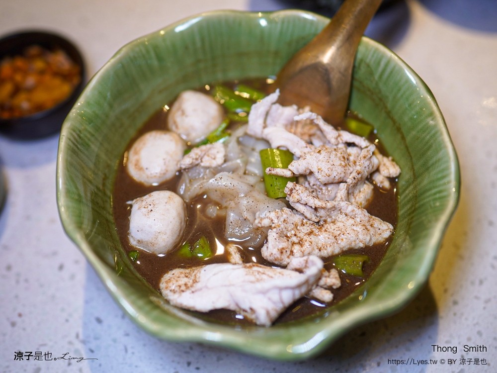 通思密船麵 thong smith 菜單 曼谷船麵 terminal 21 asok 泰國美食 和牛船麵 曼谷必吃