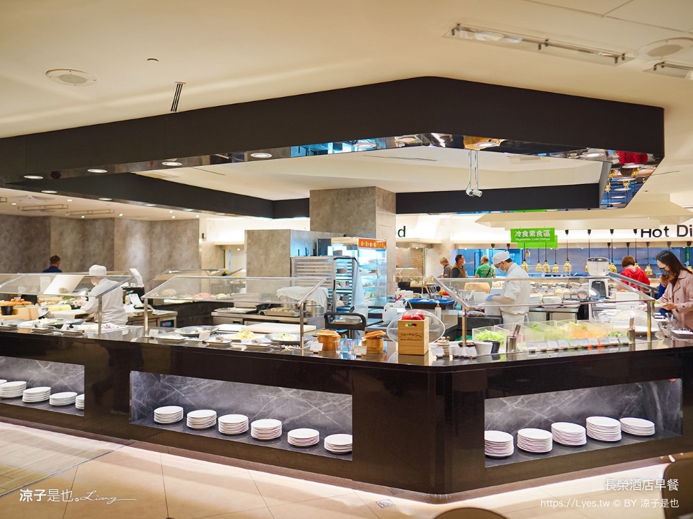 長榮桂冠酒店 台南住宿 台糖長榮台南 游泳池飯店 早餐 評價 親子 遊戲室