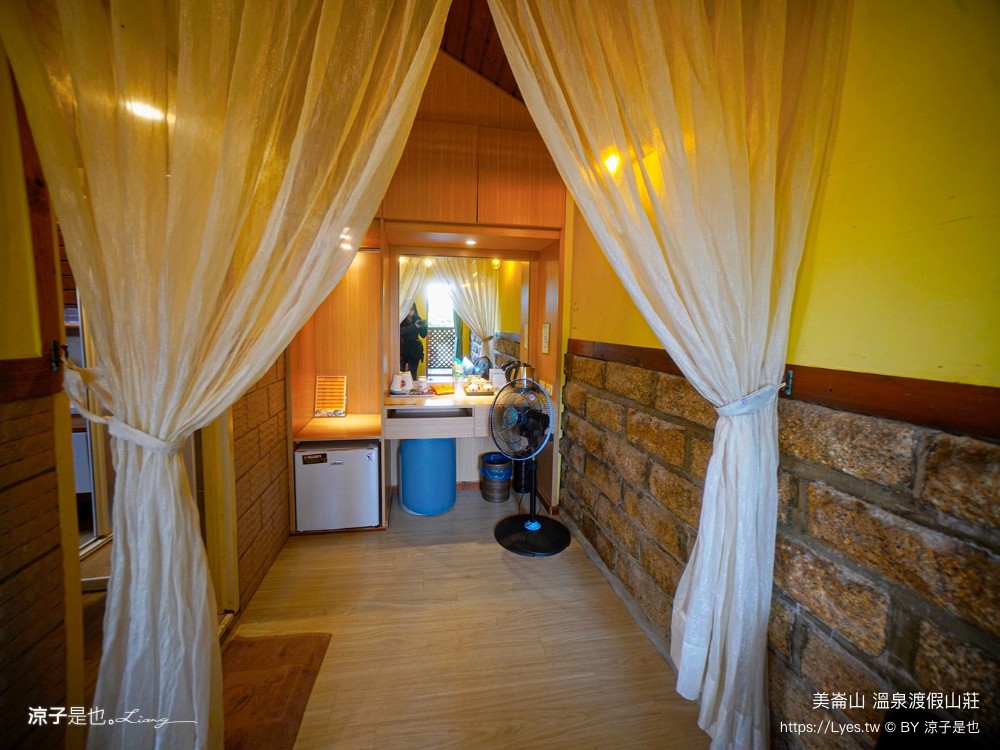 美崙山溫泉渡假山莊 高雄 寶來不老溫泉飯店 房價 親子溜滑梯房型 星空湯屋住宿 露天溫泉 評價 包棟住宿