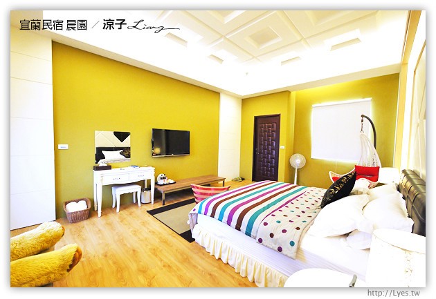 宜蘭民宿-晨園民宿-靠近傳藝中心，每間房都有陽台可以放空的宜蘭民宿