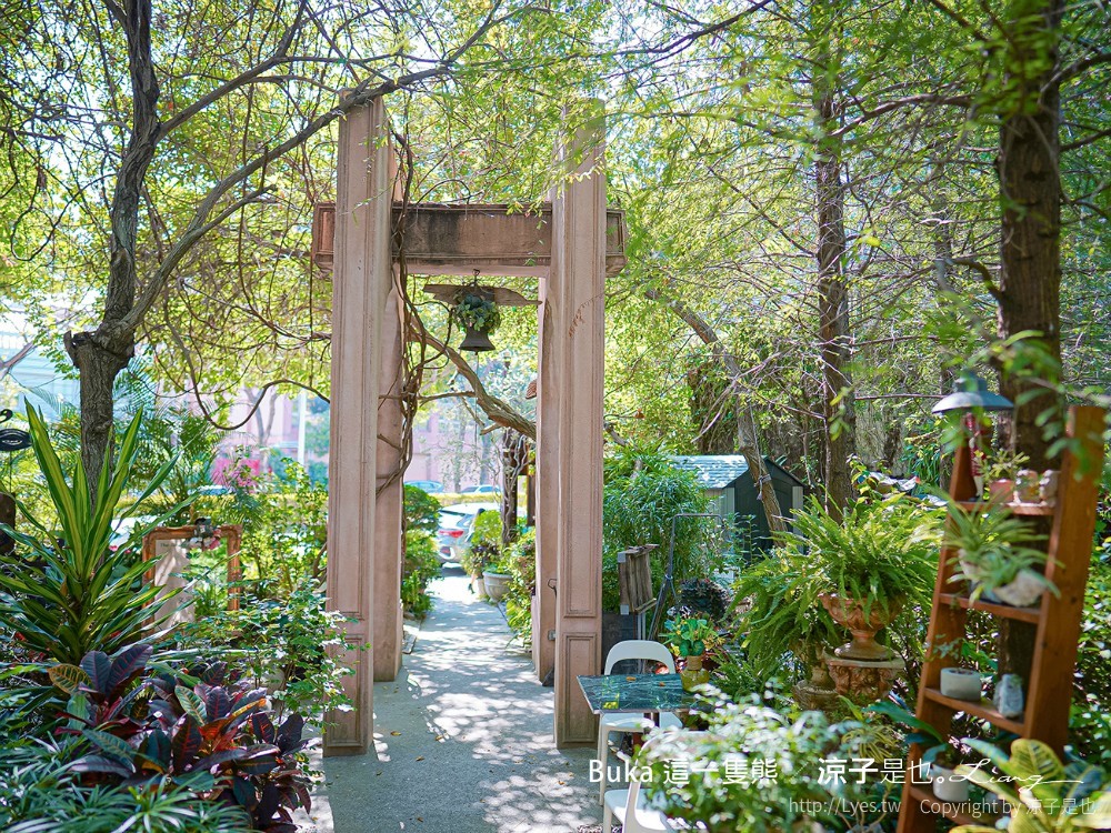 BUKA這一隻熊 菜單 台中早午餐 森林系花園餐廳 北屯景觀餐廳 咖啡館 日式雜貨 台中下午茶