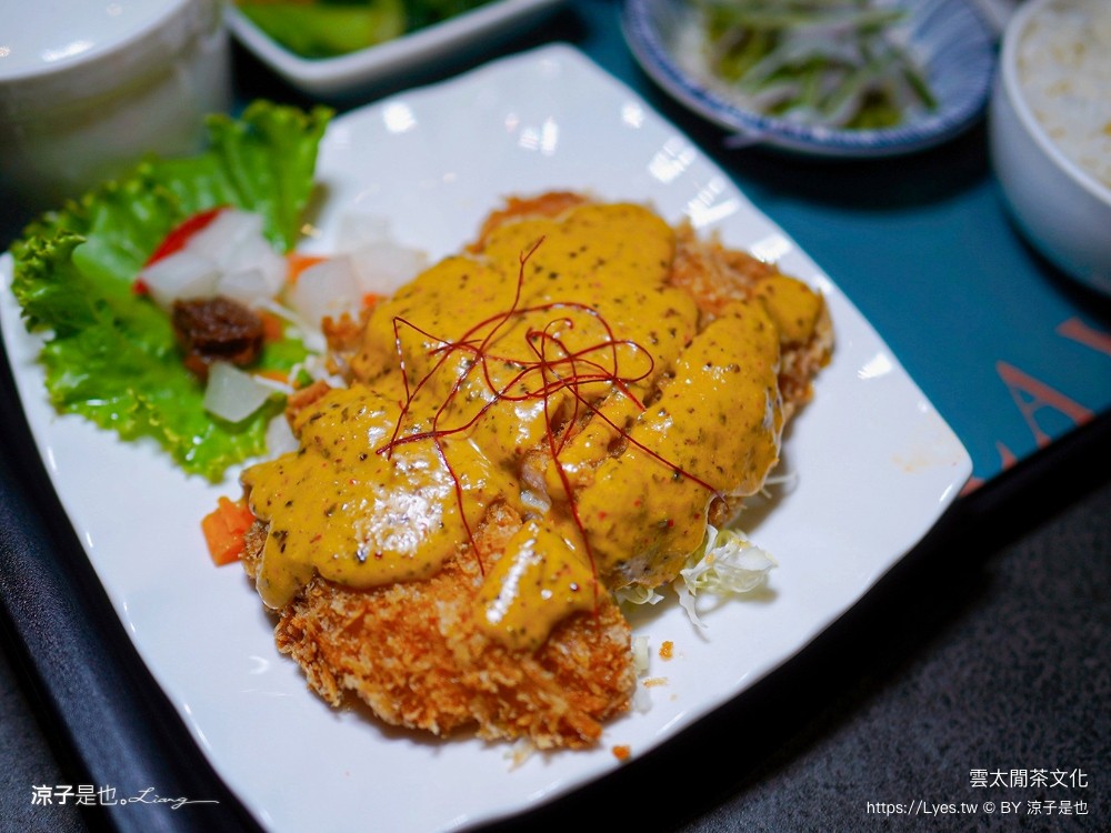 雲太閒茶文化 菜單 台中美食 南屯餐廳 茶點 春水堂 藝術 停車場 包廂低消 價位