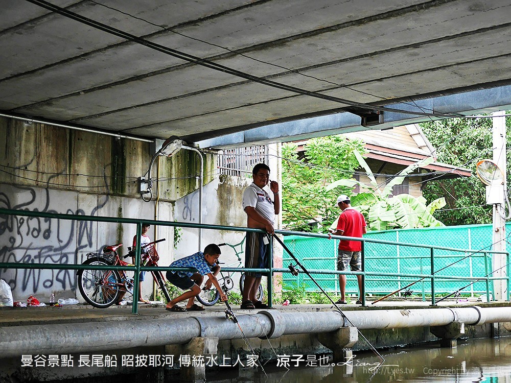 曼谷景點 長尾船 昭披耶河 傳統水上人家