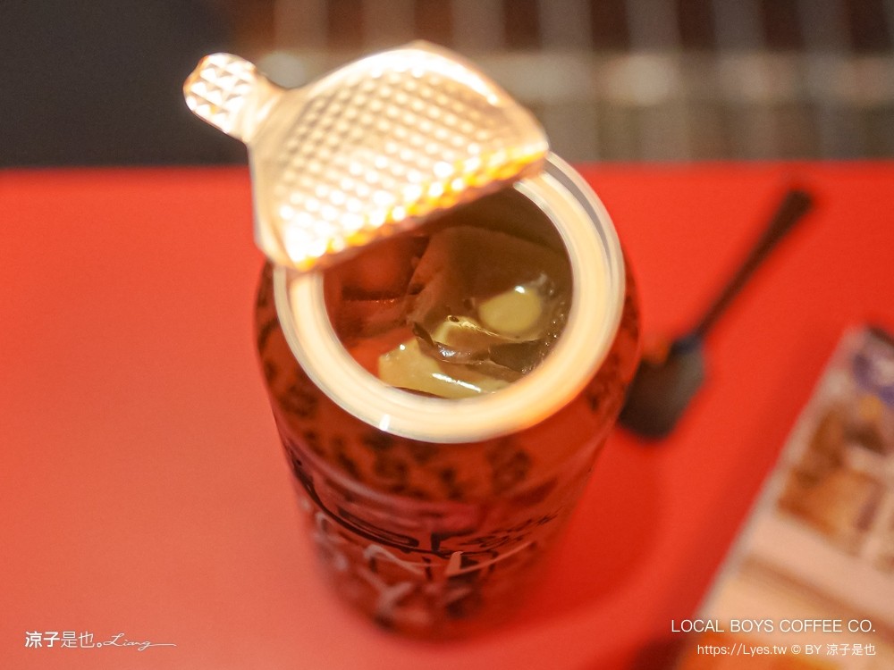 local boys coffee 曼谷咖啡 song wat 曼谷景點 泰國咖啡館推薦 易開罐咖啡 打卡景點 中國城景點 嵩越路