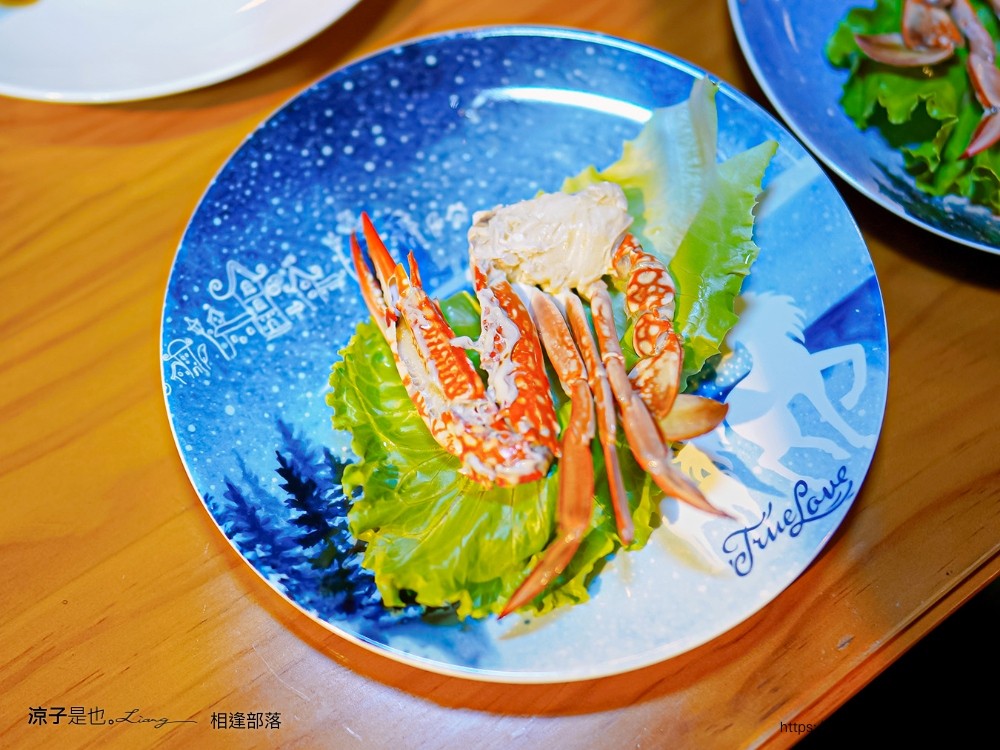 相逢部落 南投豪華露營 價位 懶人露營 一泊三食 調酒無限暢飲 和牛燒肉 龍蝦火鍋 訂房 評價