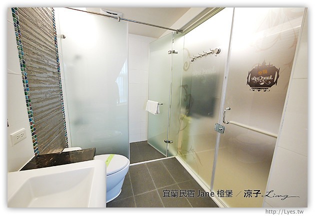 宜蘭民宿-橙堡-夢幻城堡風的宜蘭民宿(羅浮宮房型與早餐、下午茶篇)