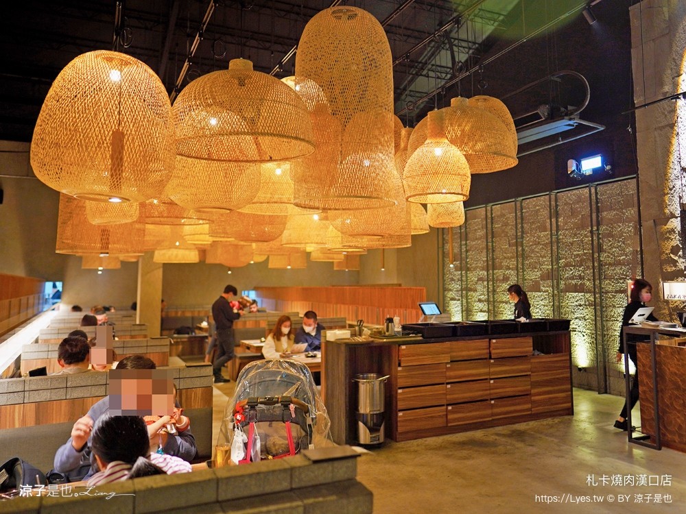 札卡燒肉 漢口店 菜單 台中燒肉餐廳 壽星優惠 迴轉燒肉 雙人套餐 日本a5和牛 和牛臭豆腐