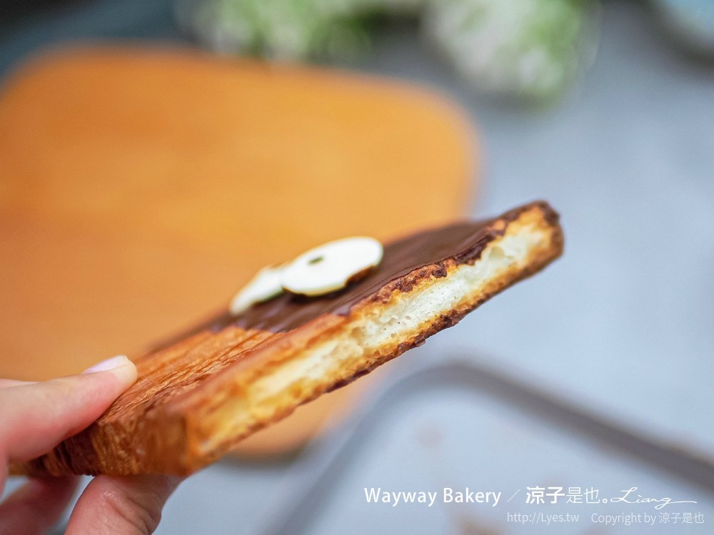 餵餵麵包 台中北屯 美食 餐廳 小吃 麵包店 生吐司 可頌 巧克力卡雷酥 Wayway Bakery