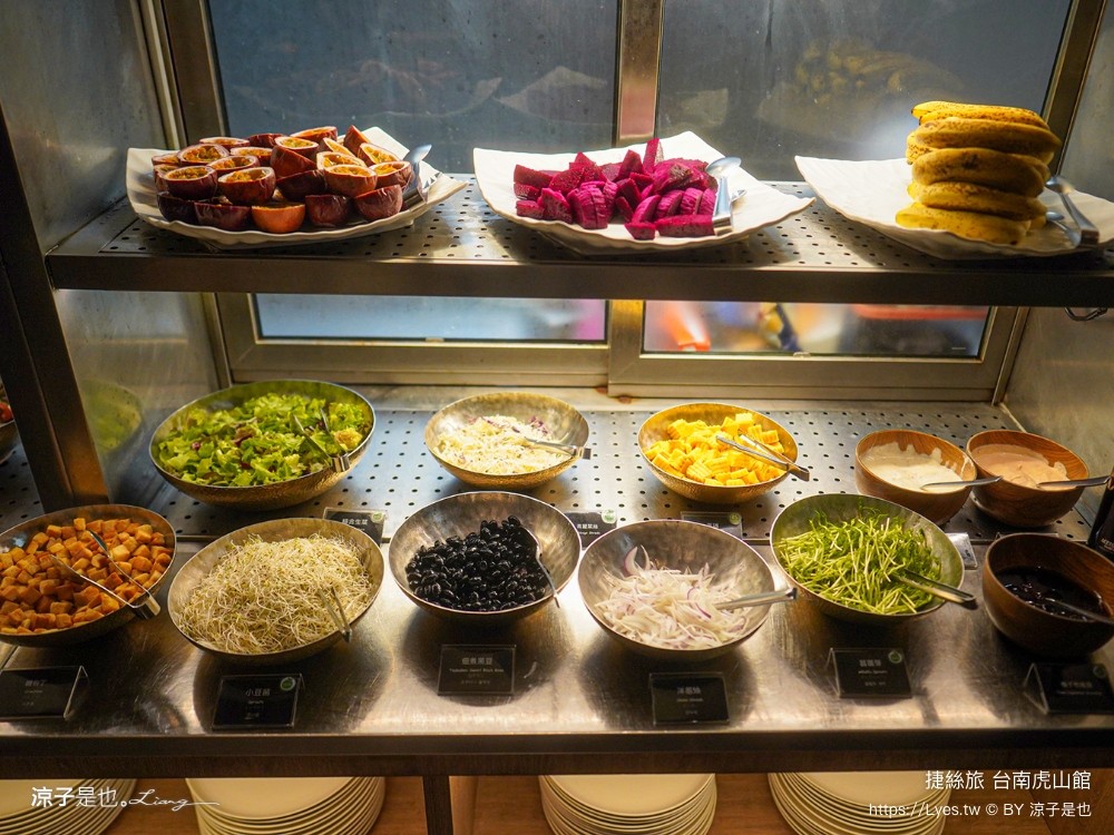 捷絲旅台南虎山館 台南捷絲旅 捷絲旅 台南住宿 台南親子住宿 台南飯店 泳池飯店 台南泳池飯店 十鼓文化村住宿 財閥家的公子貓 台南擼貓咖啡廳