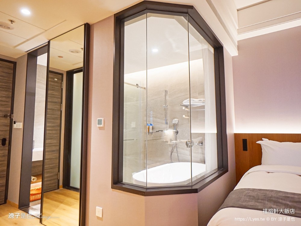 禧榕軒大飯店 台南新開幕 火車站住宿飯店 雙人房 四人房 家庭房 房型開箱 頂樓空中花園泳池 房價