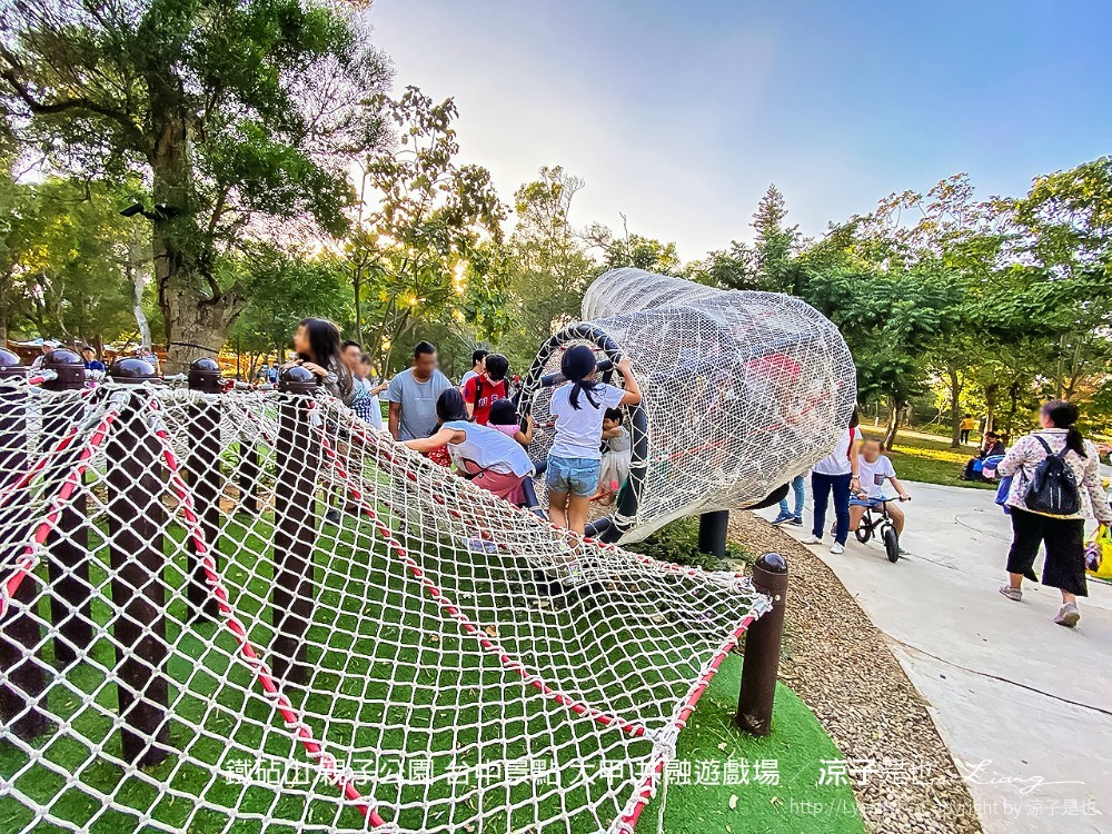 鐵砧山 親子公園 台中景點 大甲 共融遊戲場