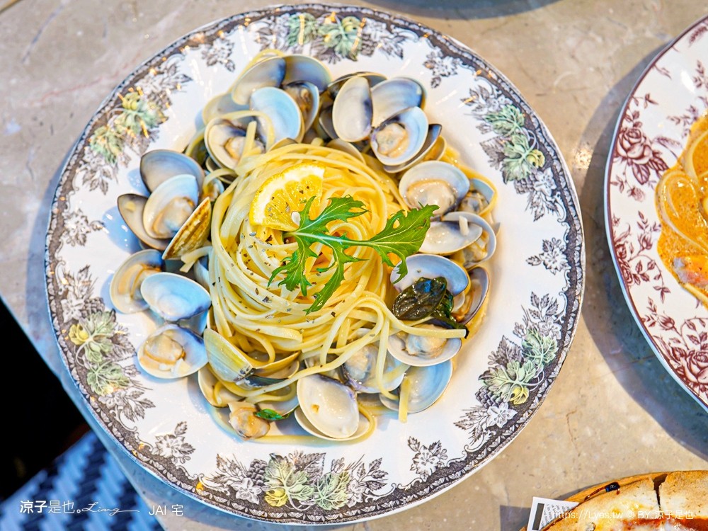 jai宅 水湳 菜單 台中美食 義大利麵 披薩 hun混 玻璃屋 餐廳 北屯景觀餐廳