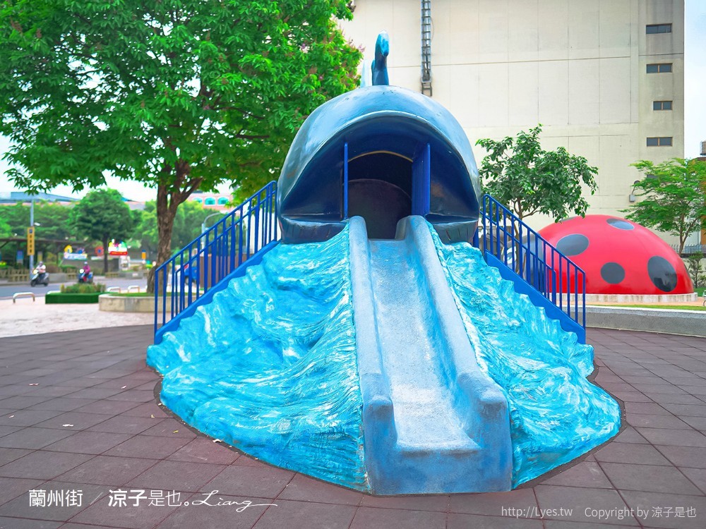 屏東親子景點 蘭州街特色公園 勝利森林動物溜滑梯 免門票親子公園 恐龍