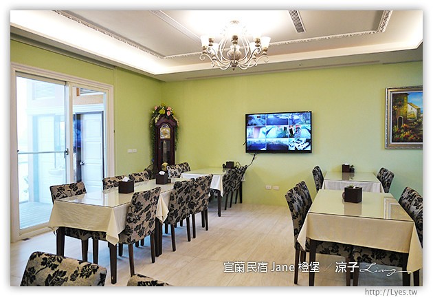 宜蘭民宿-橙堡-夢幻城堡風的宜蘭民宿(羅浮宮房型與早餐、下午茶篇)