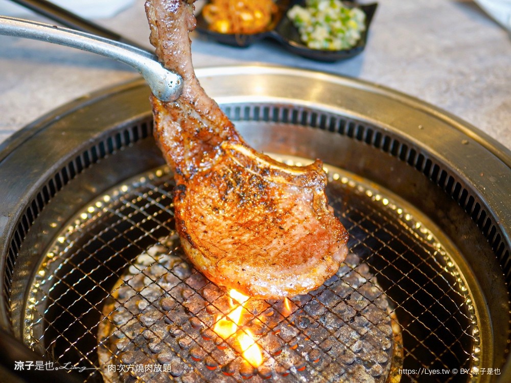 肉次方 燒肉放題 菜單 台中燒肉吃到飽 崇德文心 最新價位 現切牛排 泰式主題 王品和牛 訂位 慶生 壽星 優惠