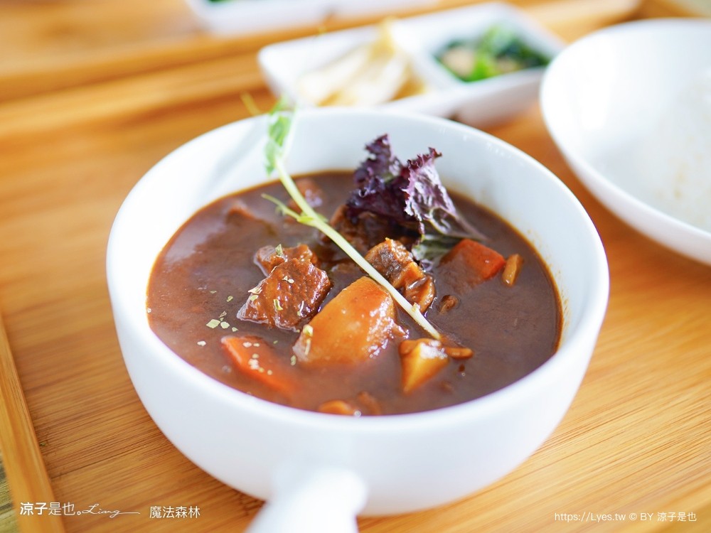 魔法森林景觀咖啡小餐館 菜單 台南景點 玉井景點 魔法森林 天空玻璃步道 台南景觀餐廳推薦