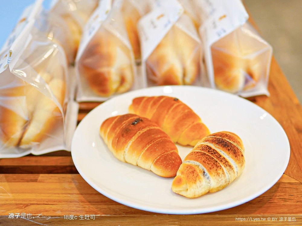 18度c生吐司 feeling18 南投埔里18度c巧克力工房 生吐司 冰淇淋 埔里景點美食二日遊 埔里美食 希爾拉villa 朗寧牛排 南投餐廳 南投住宿推薦 日高鍋物 埔里伴手禮