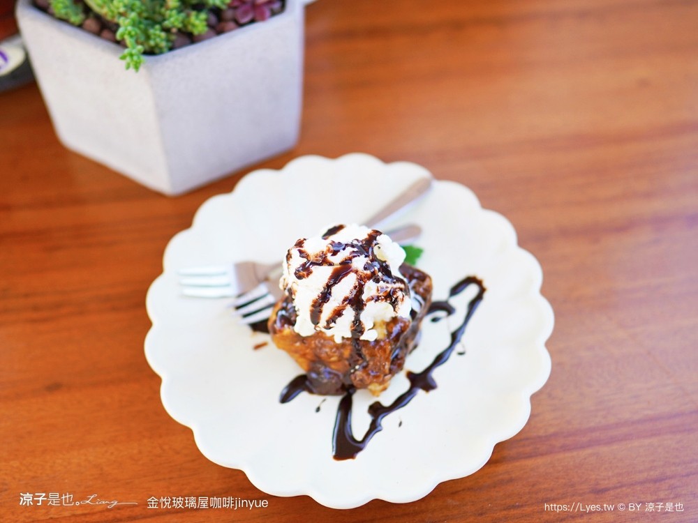 金悅玻璃屋咖啡 jinyue 菜單 南投甜點美食 埔里咖啡館 牛棚咖啡廳 庭園咖啡 彩色鑲嵌玻璃