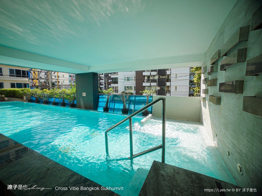 曼谷住宿 Cross Vibe Bangkok Sukhumvit 泰國飯店 四星級 親子飯店推薦 bts on nut 公寓式旅店 房價 交通 素坤逸