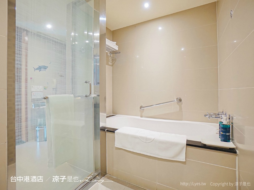 台中港酒店 台中親子飯店 梧棲住宿 海洋親子房、兒童遊戲室 汽車跑道 早餐自助吧吃到飽