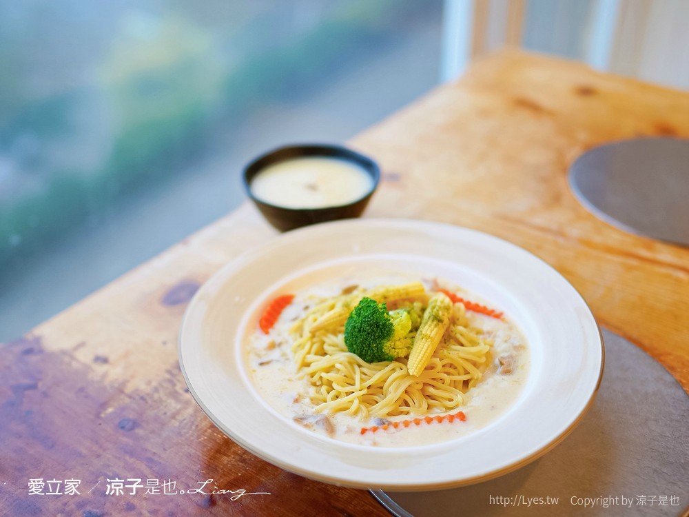 愛立家旅遊民宿 清境住宿 清境包棟民宿 水管屋 玻璃屋 小木屋 兒童遊戲室 早餐 晚餐