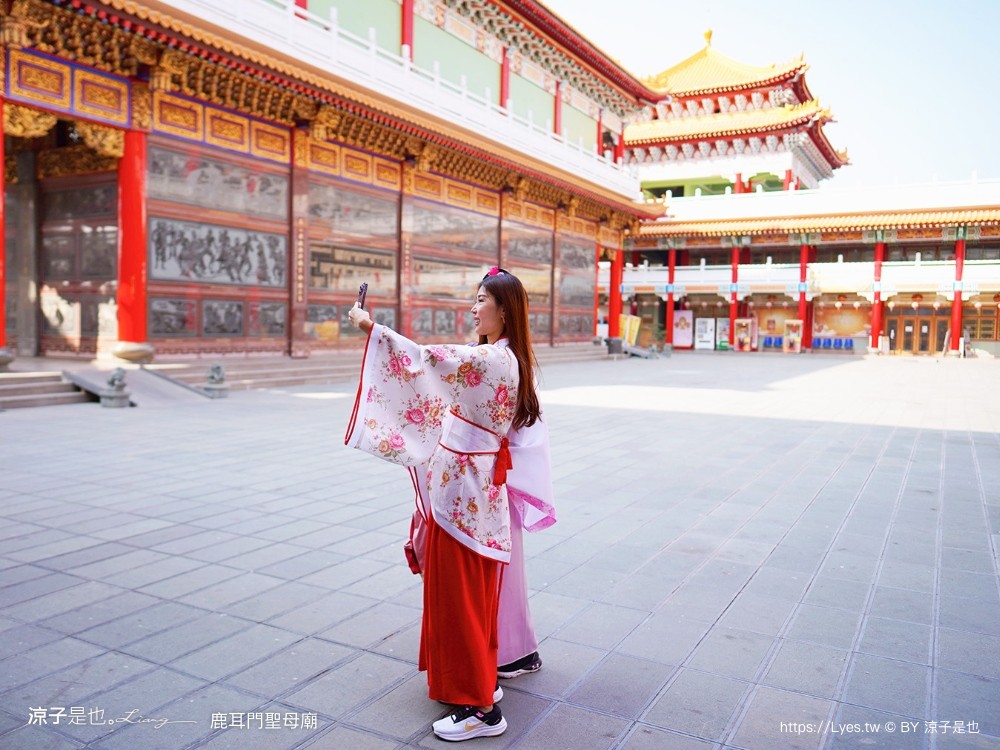 鹿耳門聖母廟 月老 台南景點 特色介紹 換裝攝影棚 鹿耳門聖母廟煙火 住宿 免門票 親子景點