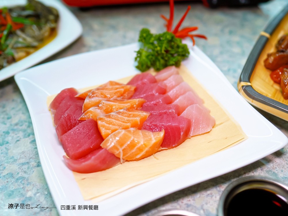 四重溪新興餐廳 菜單 四重溪美食 四重溪溫泉餐廳 屏東美食 屏東餐廳 蟋蟀 蜂蛹