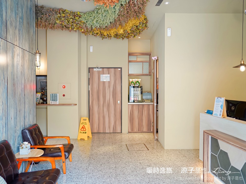 暖時逸旅 早餐 台南住宿 文青復古 國華街 赤嵌樓 永樂市場 台南親子飯店 Somer Hotel 三人房房型 房價