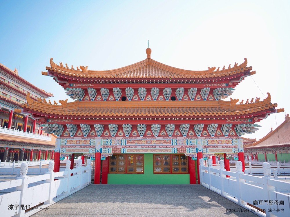 鹿耳門聖母廟 月老 台南景點 特色介紹 換裝攝影棚 鹿耳門聖母廟煙火 住宿 免門票 親子景點