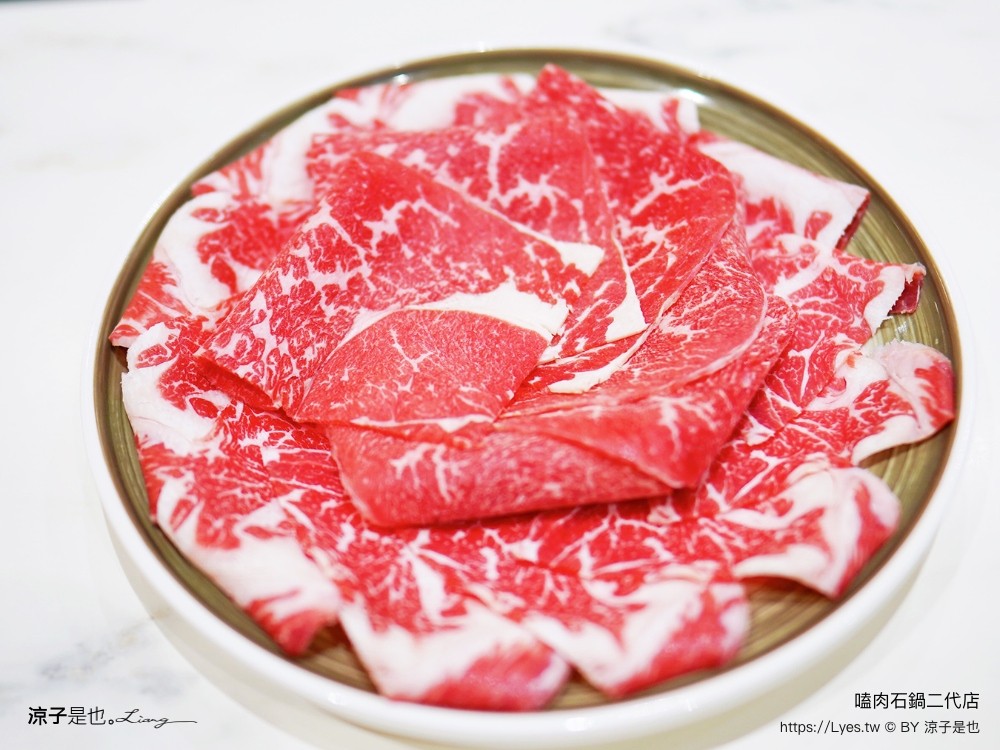 嗑肉石鍋 北屯軍福店 全新二代店 台中火鍋吃到飽推薦 蔬菜 火鍋料 飲料 冰品自助吧 buffet