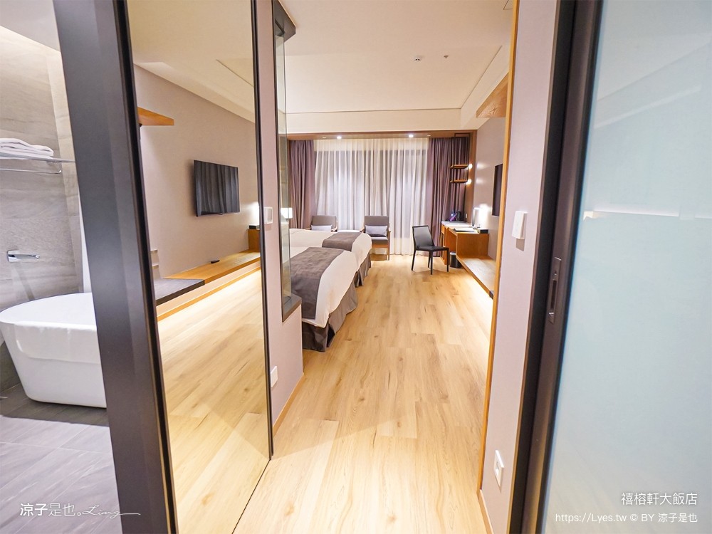 禧榕軒大飯店 台南新開幕 火車站住宿飯店 雙人房 四人房 家庭房 房型開箱 頂樓空中花園泳池 房價