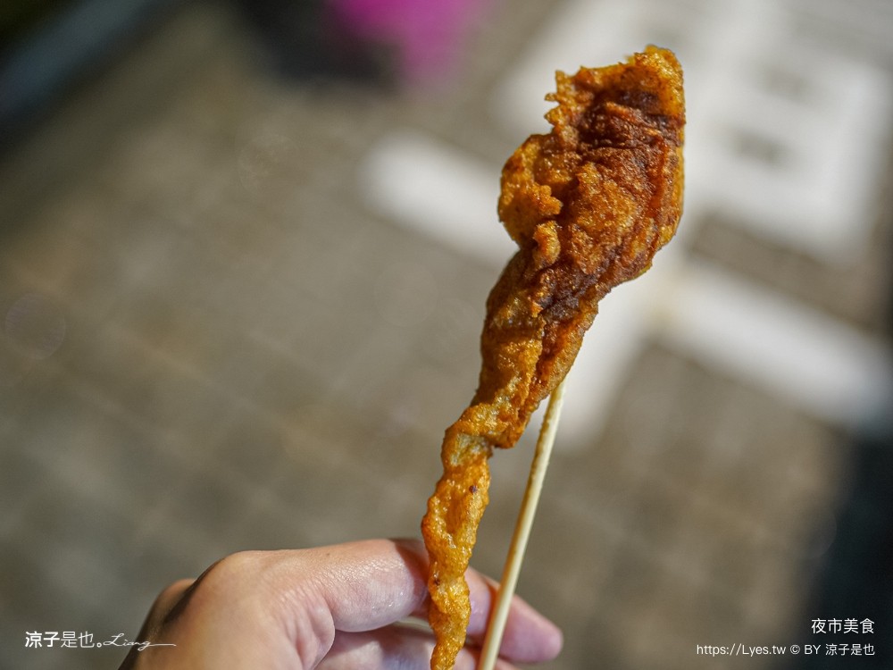 冬山夜市美食 必吃推薦 宜蘭 菜單 泰妃 94旗魚黑輪 石板烤肉 宜大蔥油餅 康拔無骨排骨酥 三杯滷味 黃金燒肉刈包