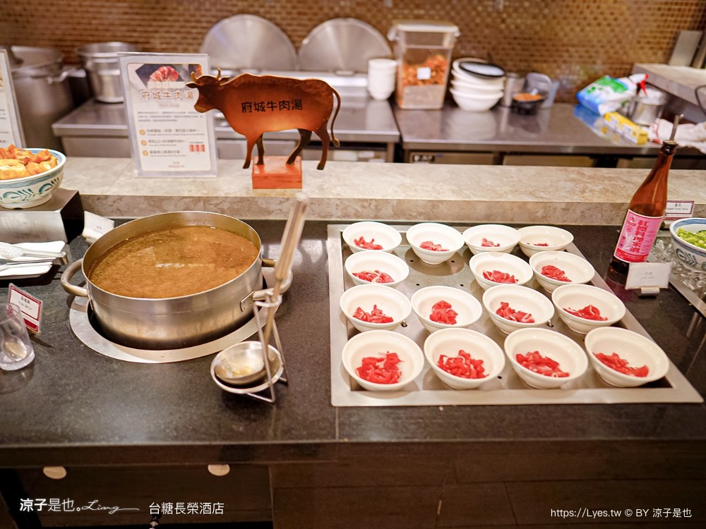 長榮飯店台南 台糖長榮酒店 台南住宿 高鐵假期 長榮桂冠自助餐 優惠 游泳池飯店 長榮早餐 評價 親子 遊戲室