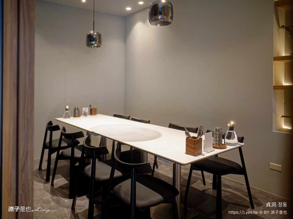 貞洞 菜單 台中韓式料理 韓國人 逢甲夜市美食 豬肉湯飯 海鮮煎餅 馬鈴薯燉排骨湯、辣炒魷魚 醃烤豬肉