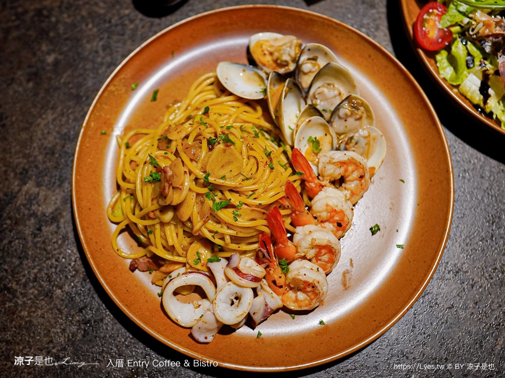 入厝entry coffee bistro 菜單 台中東區早午餐 咖啡館 餐酒館 台中火車站美食 餐廳