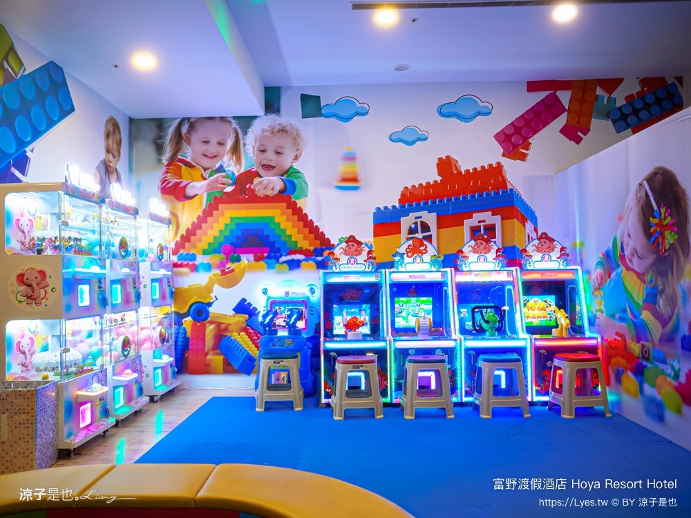 高雄富野渡假酒店 高雄親子飯店 溜滑梯房型 優惠專案 早餐 高雄住宿 輕軌凱旋瑞田站 親子套房 港都浪潮夜市