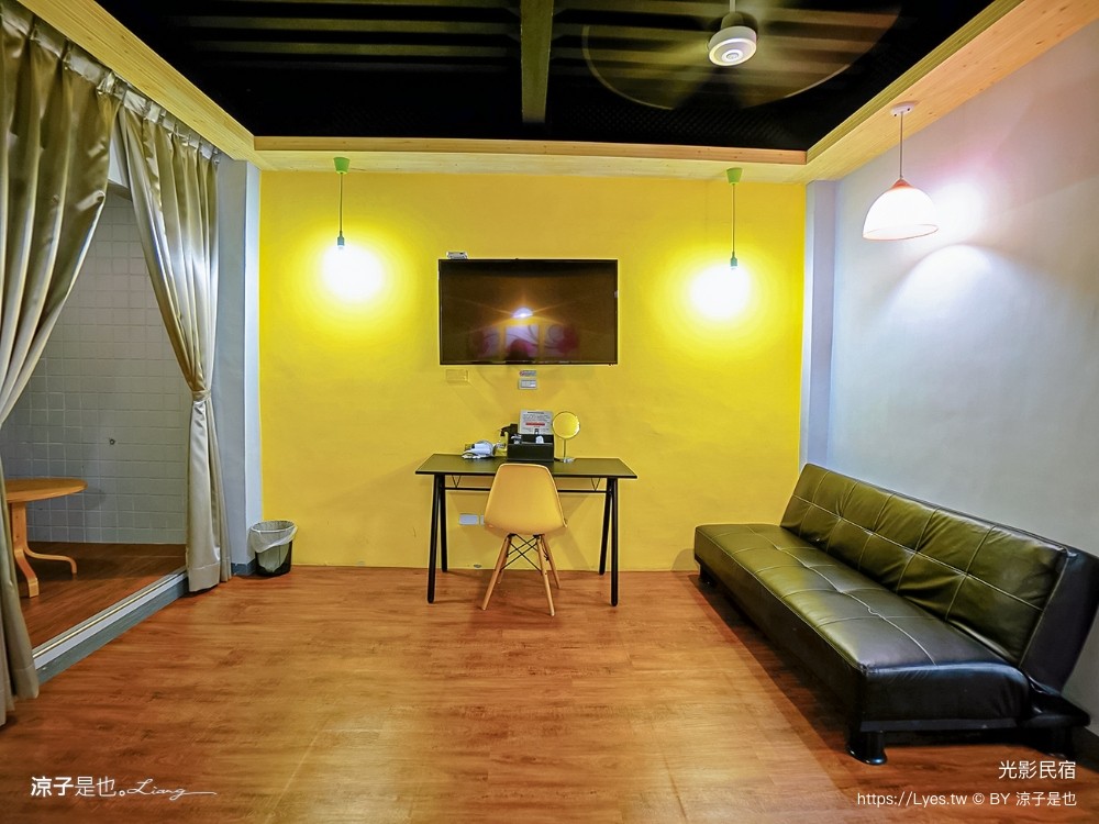 光影民宿 嘉義住宿推薦 布袋民宿 房型 雙人房 四人房 背包客