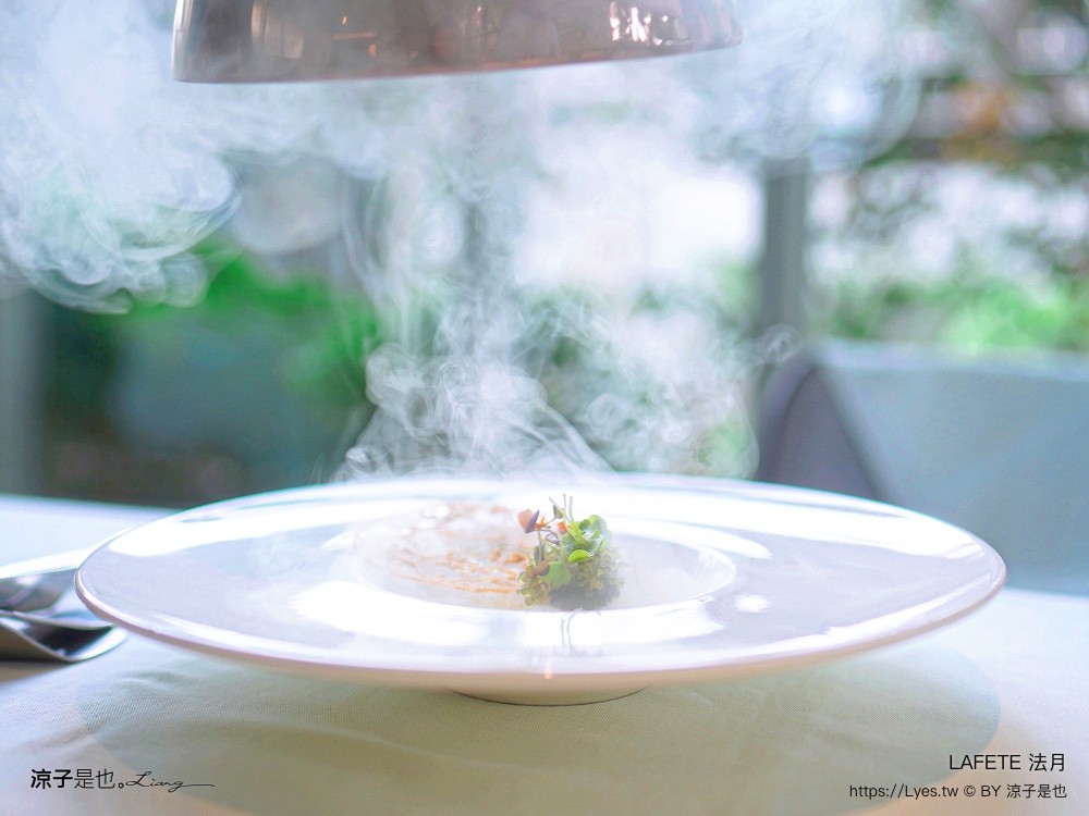 lafete．法月 菜單 台中 法式料理 約會慶生餐廳 玻璃屋 老宅 庭園餐廳 台中西區 景觀餐廳 午間套餐 晚餐 假日套餐 訂位