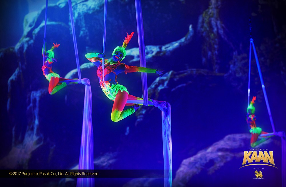 泰國-KAAN SHOW PATTAYA 芭達雅親子景點 結合4D投影、舞台、雜技的奇幻表演秀
